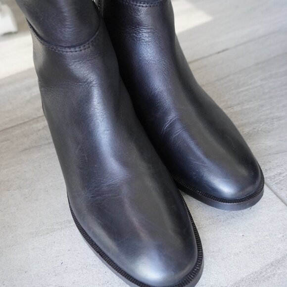 Tahari Black Ankle Boots – Side Zip – Size 38 - Picture 7 of 9